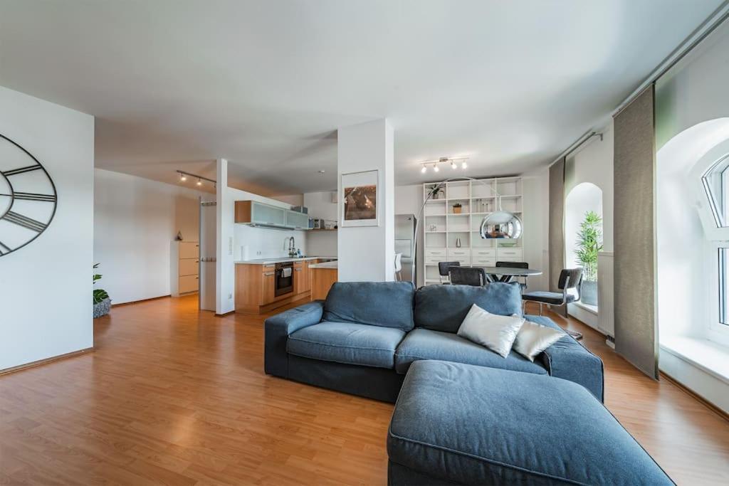 Spektakulaeres Apartment ✩ 7. Stock ✩ Kostenlose Parkgarage 维也纳 外观 照片