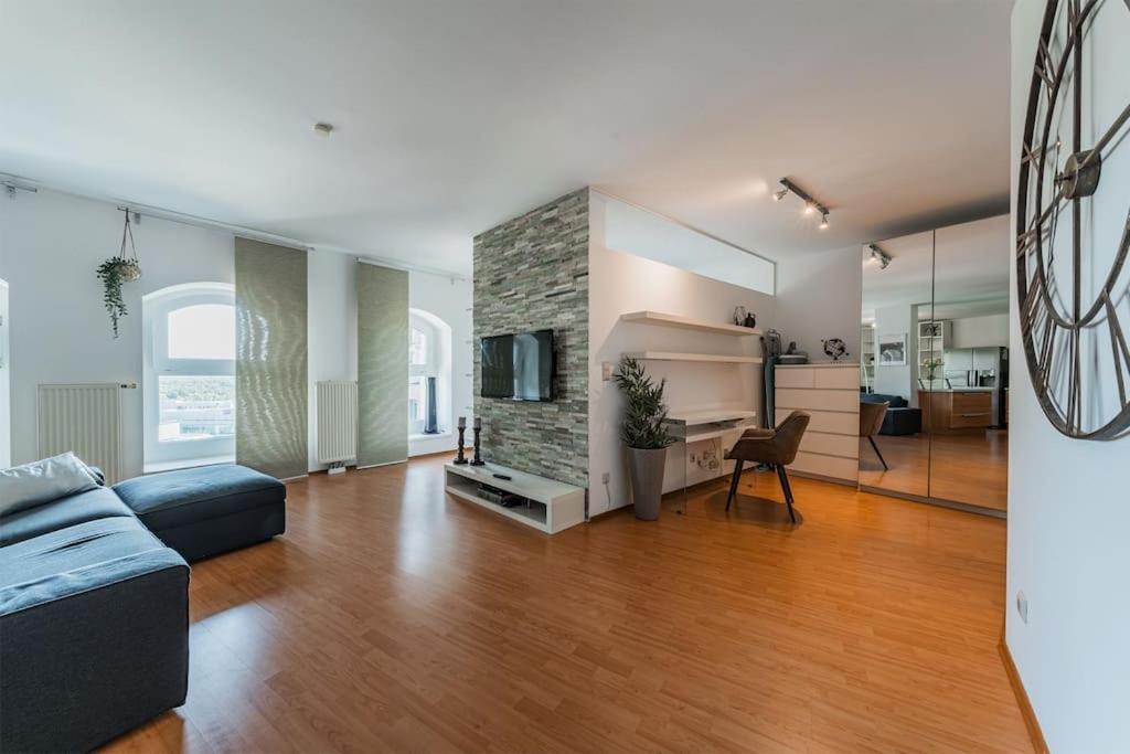 Spektakulaeres Apartment ✩ 7. Stock ✩ Kostenlose Parkgarage 维也纳 外观 照片